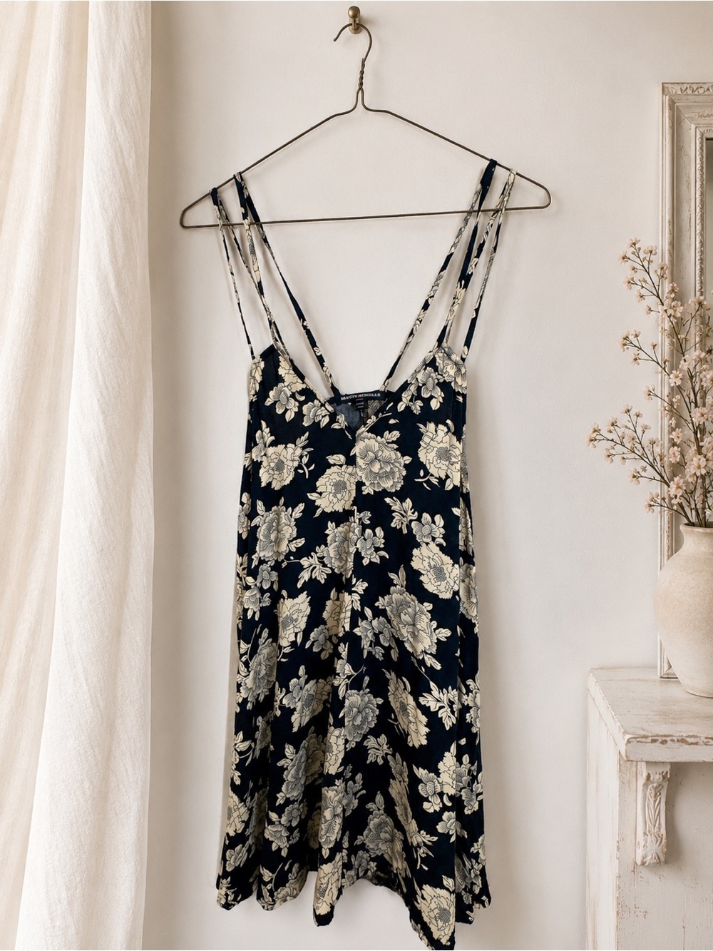 Brandy Melville Jada Dress One Size Black Ivory Floral Strappy Mini Y2K